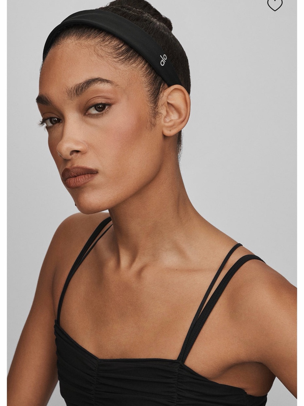 Alo yoga Airlift So Smooth Headband
Black